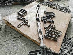 Chain links for conveyor belt m
