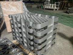 Stackable Cast Trays for Heat T